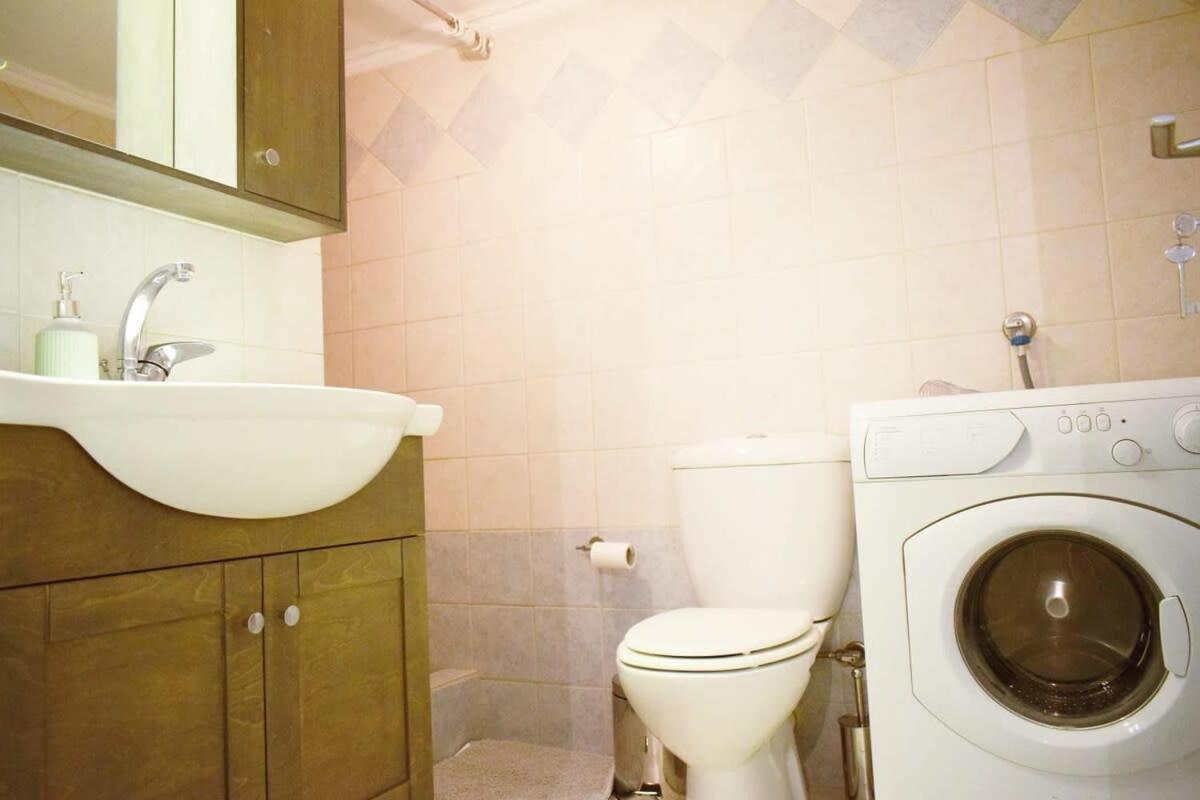 Stylish Apt In The Historic Heart Of The City Athen Eksteriør billede